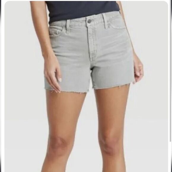 Take 50% OFF- Universal Thread Women's Sz-10/30 Shorts Vintage Midi Jeans Washed - Picture 1 of 6
